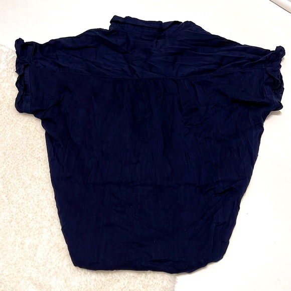 Old Navy Tie Knot Navy Linen Blend Button Down with Pleated Back Top - Picture 3 of 12